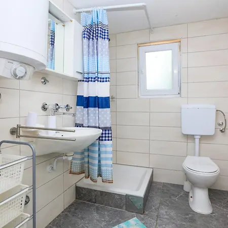 By The Sea - Biograd - 24702 公寓 *